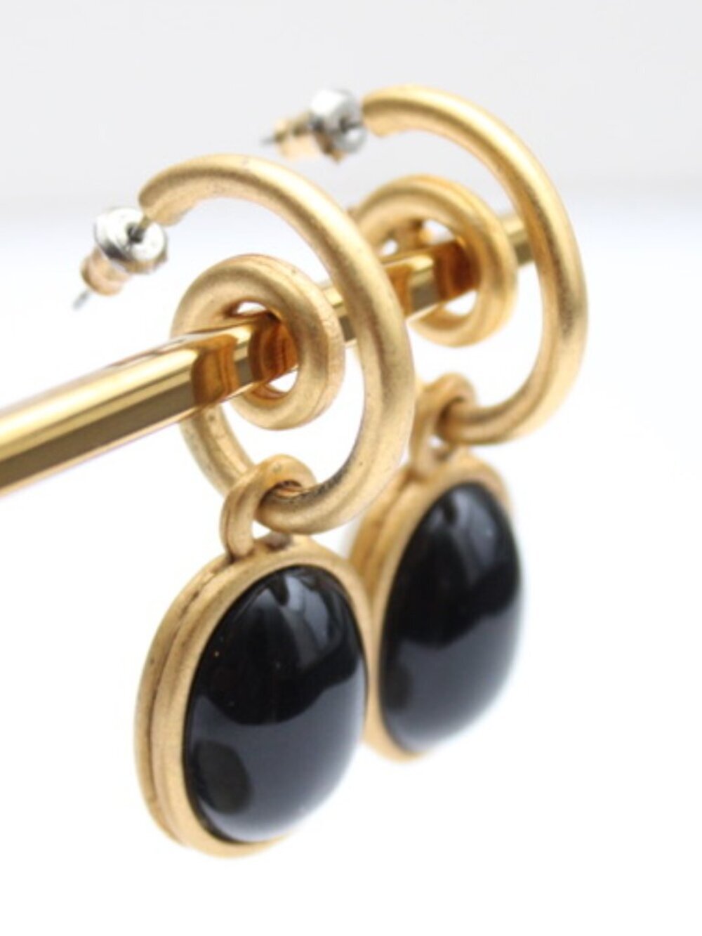 Vintage Gold Tone Swirl Huggie Hoop Earrings w/ Bezel-set Oval Black Onyx Charm - Picture 2 of 6